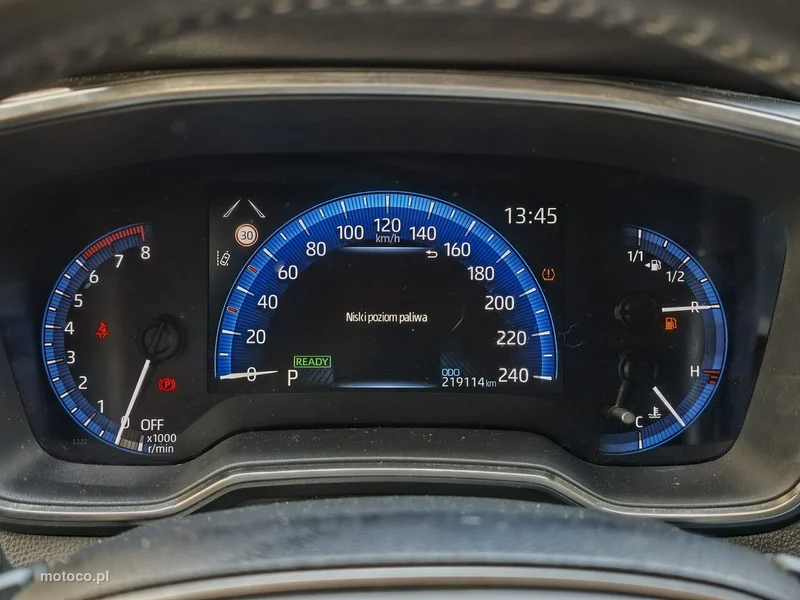 Toyota Corolla E210 23