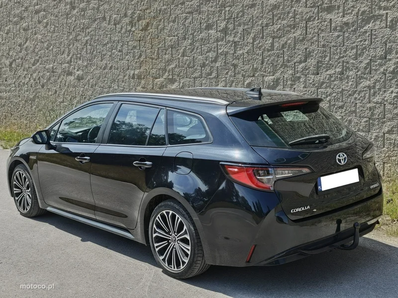 Toyota Corolla E210 4