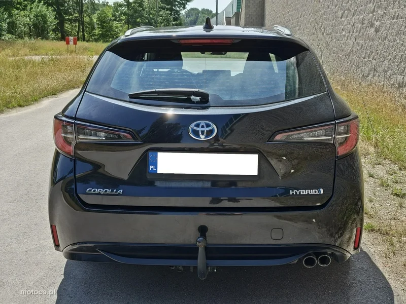Toyota Corolla E210 5