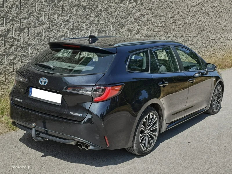 Toyota Corolla E210 6