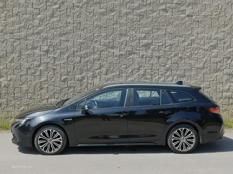 Toyota Corolla E210 8