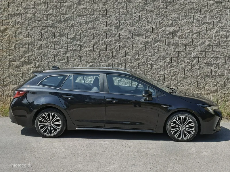 Toyota Corolla E210 9