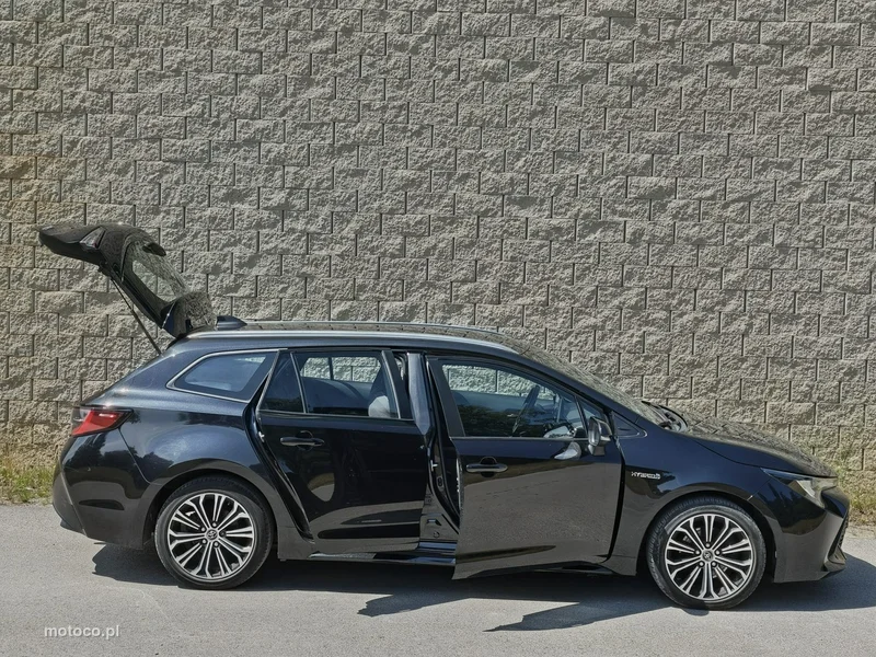 Toyota Corolla E210 10