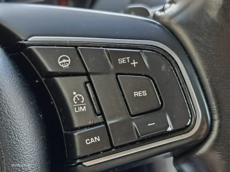 Jaguar F-Pace 20