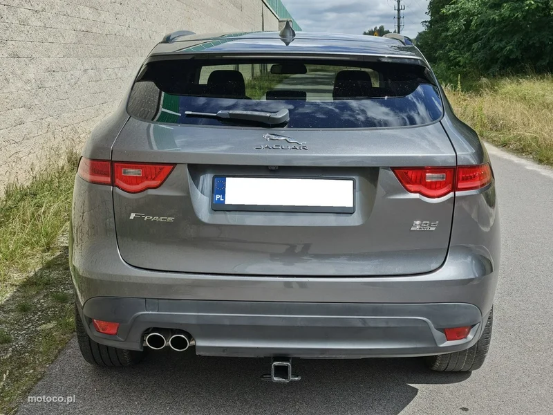 Jaguar F-Pace 5