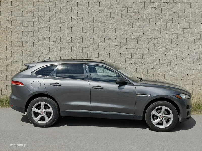 Jaguar F-Pace 7
