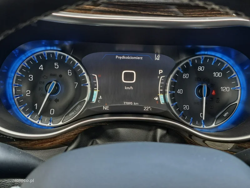 Chrysler Pacifica 14