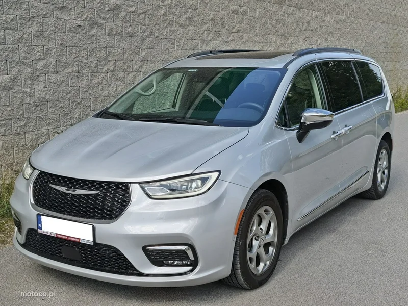 Chrysler Pacifica 3
