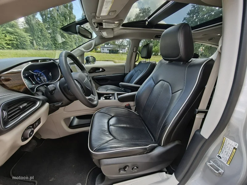 Chrysler Pacifica 27