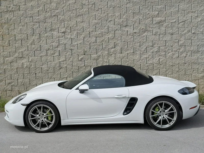 Porsche 718 Boxster 11