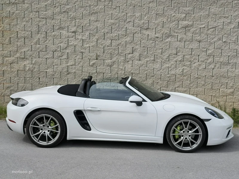 Porsche 718 Boxster 8