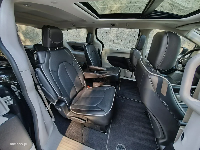Chrysler Pacifica 17