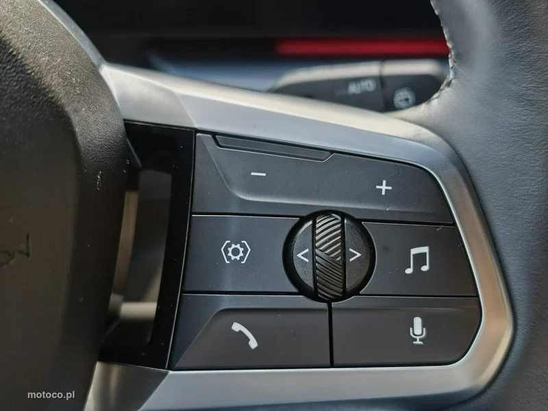 BMW iX1 18
