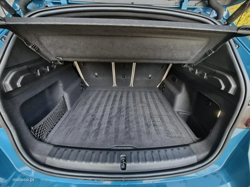 BMW iX1 28