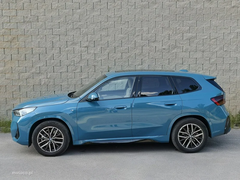 BMW iX1 8
