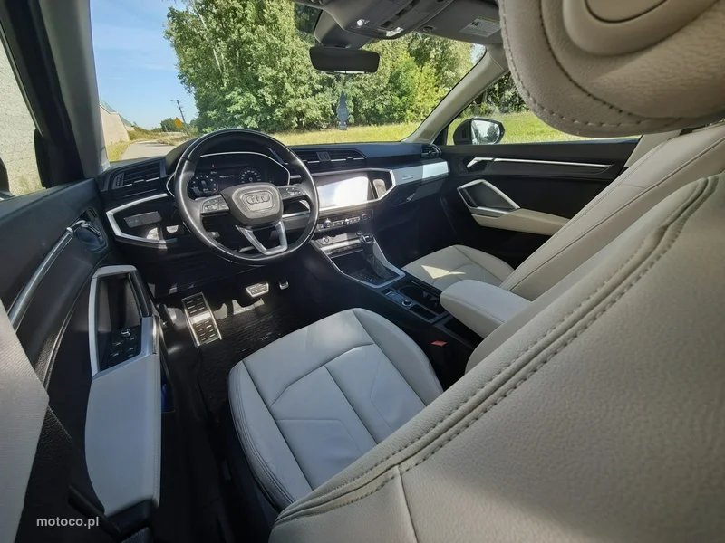 Audi Q3 F3 11