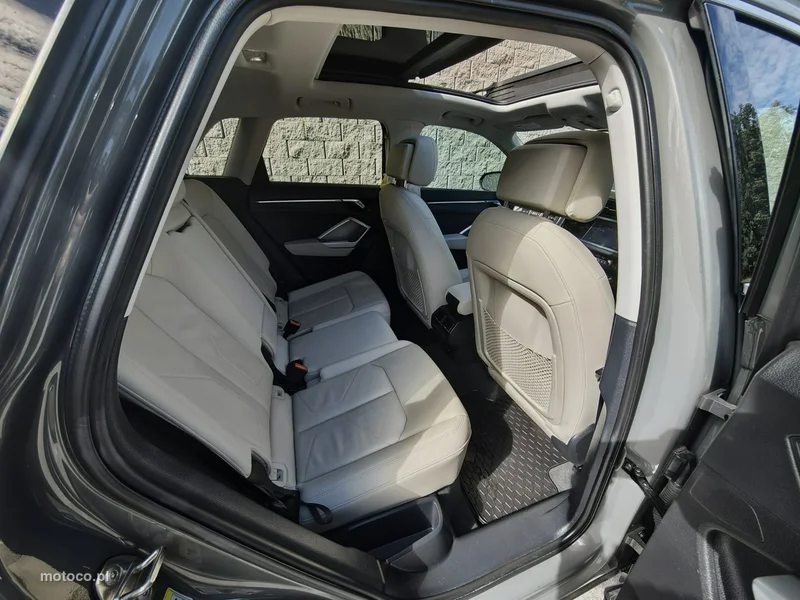 Audi Q3 F3 15