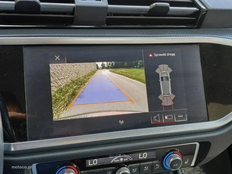 Audi Q3 F3 21