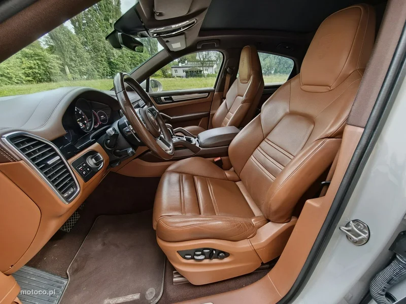 Porsche Cayenne 9YA 12