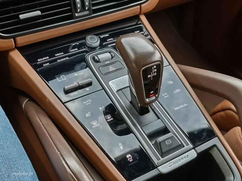 Porsche Cayenne 9YA 23