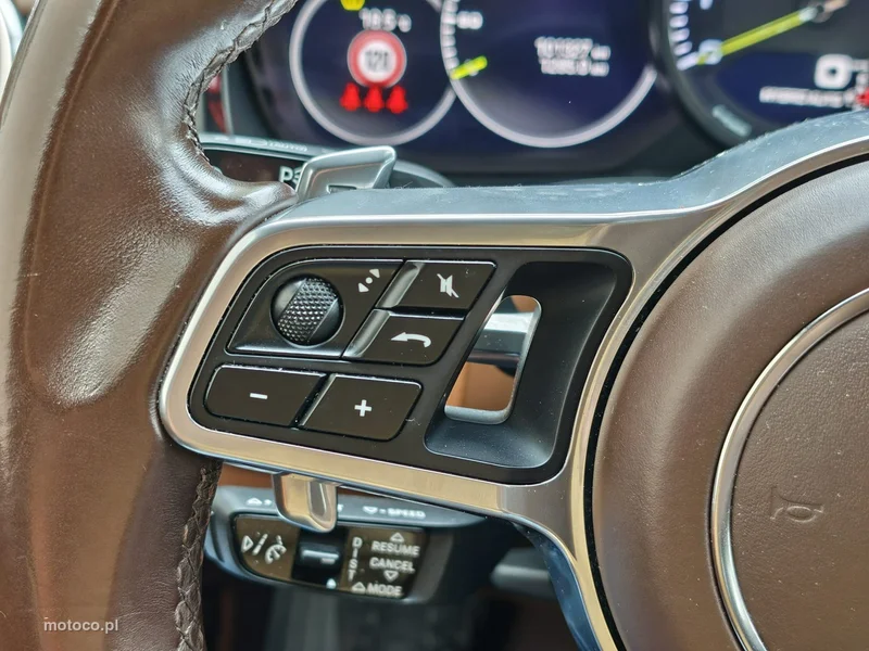 Porsche Cayenne 9YA 26