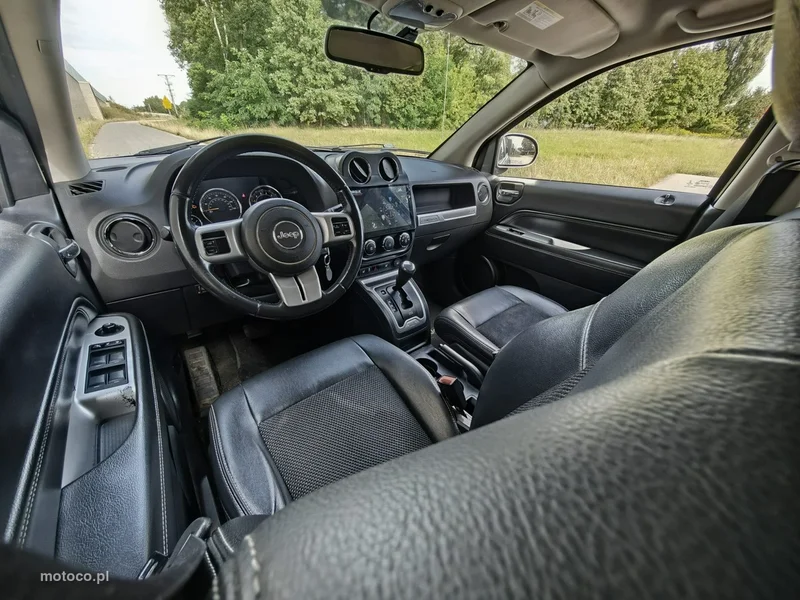 Jeep Compass 15