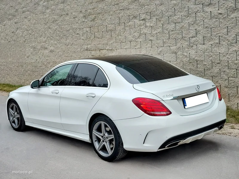 Mercedes-Benz Klasa C W205 C 300 5