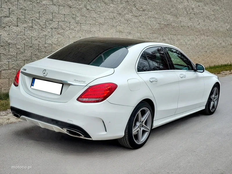 Mercedes-Benz Klasa C W205 C 300 6