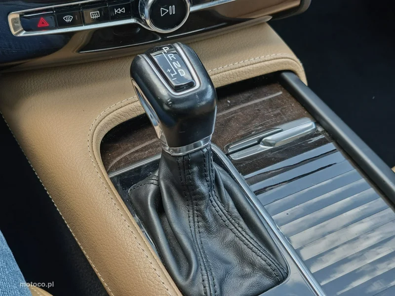 Volvo XC 90 28