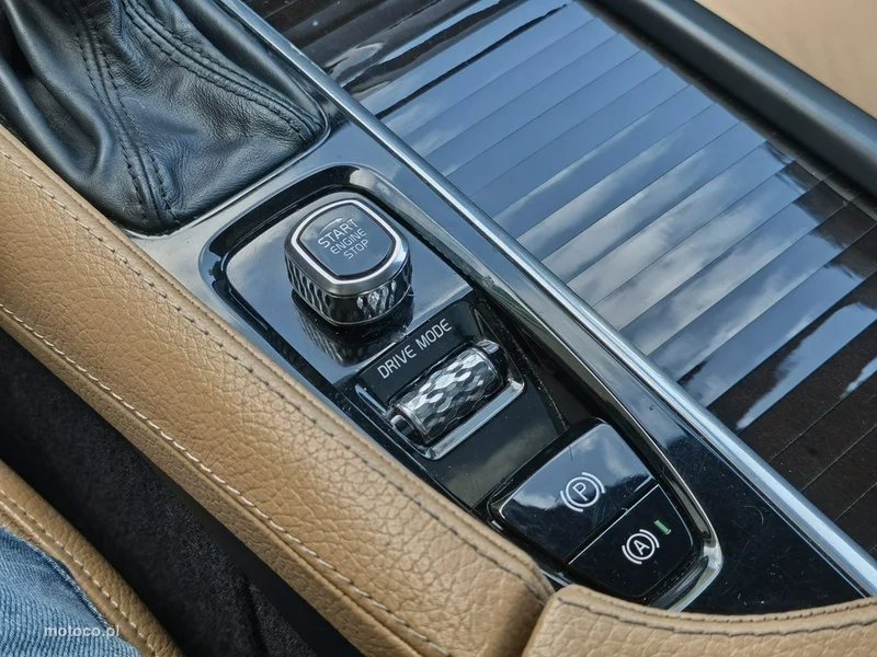 Volvo XC 90 29