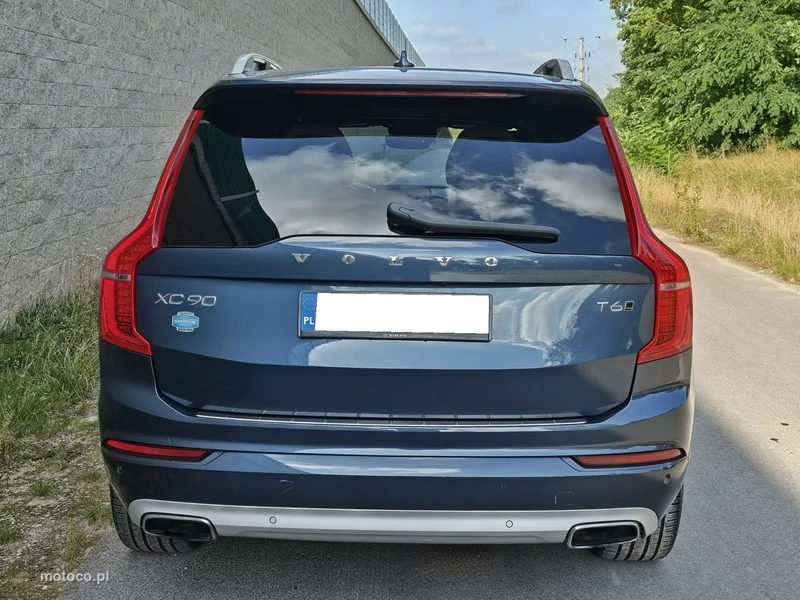 Volvo XC 90 8
