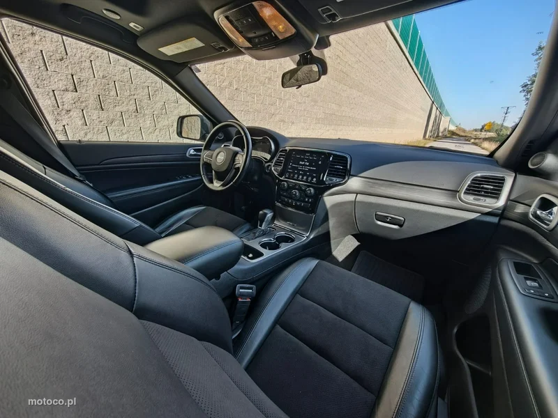 Jeep Grand Cherokee 11