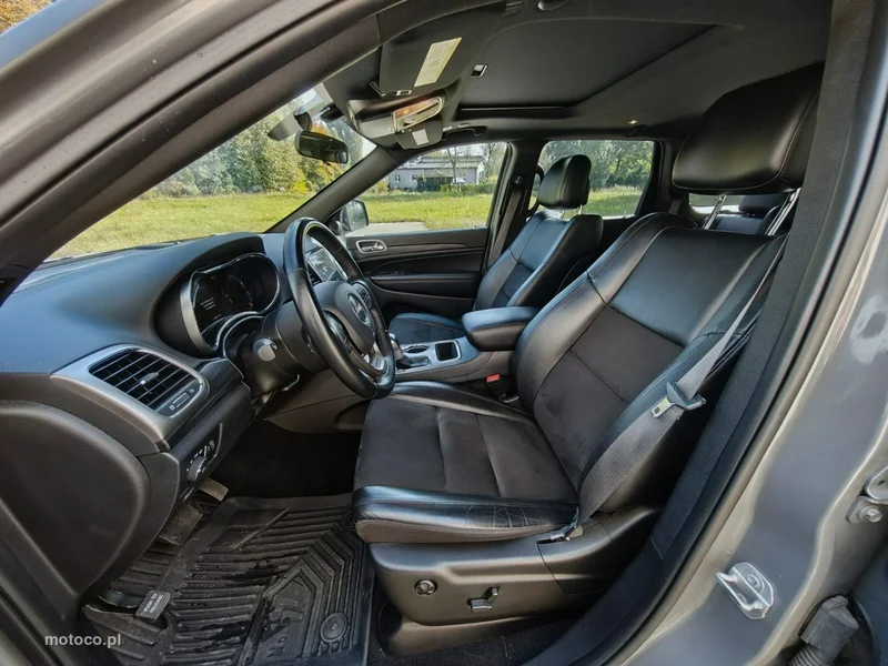 Jeep Grand Cherokee 12