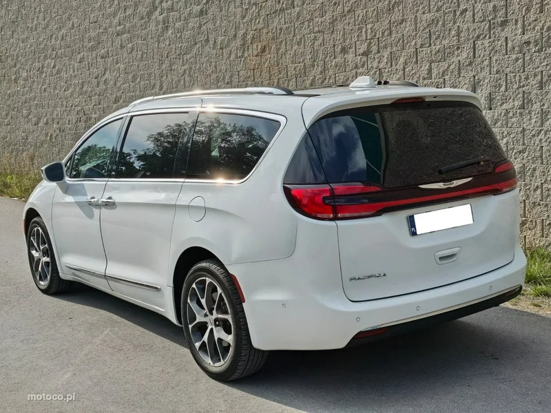 Chrysler Pacifica 4