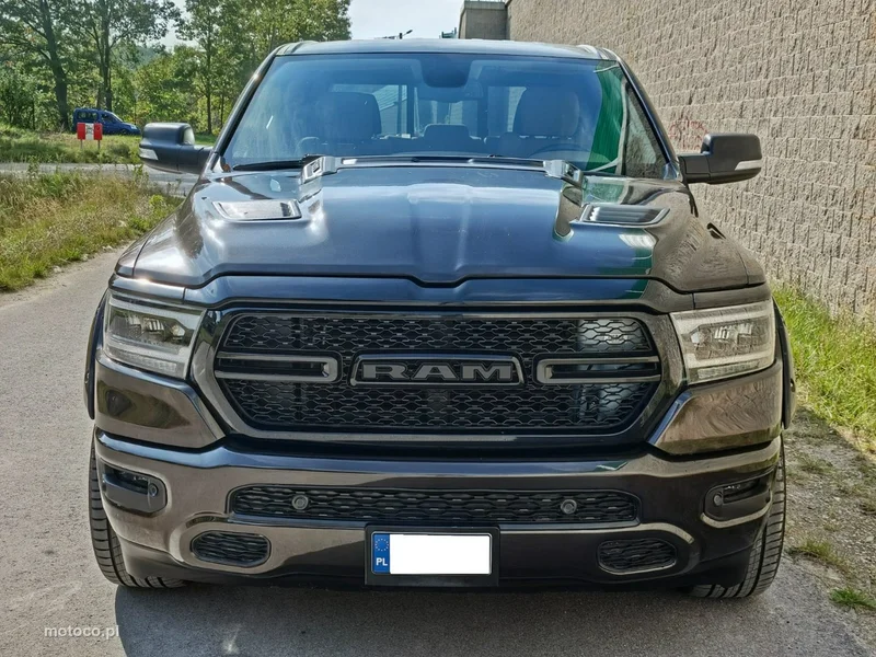 RAM 1500 2