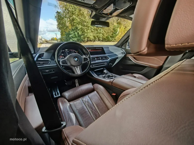 BMW X7 G07 11