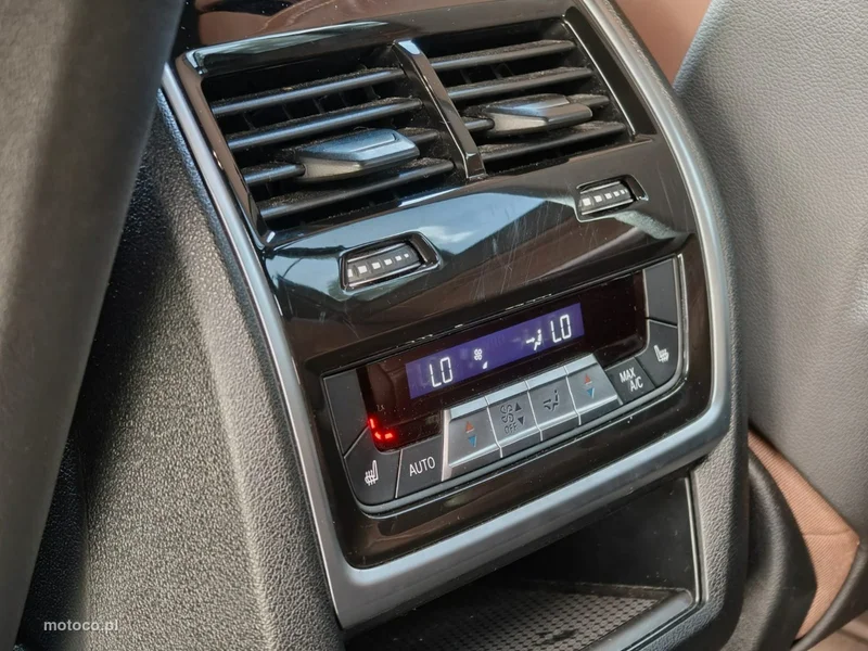 BMW X7 G07 31