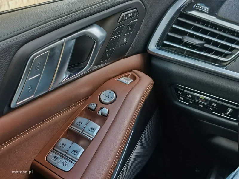BMW X7 G07 10