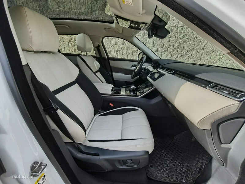 Land Rover Range Rover Velar 14