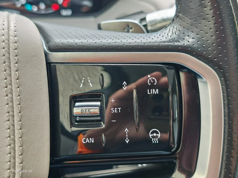 Land Rover Range Rover Velar 29