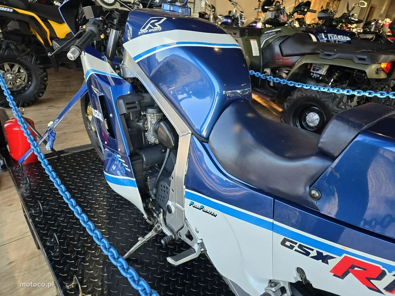 Suzuki GSX-R 17