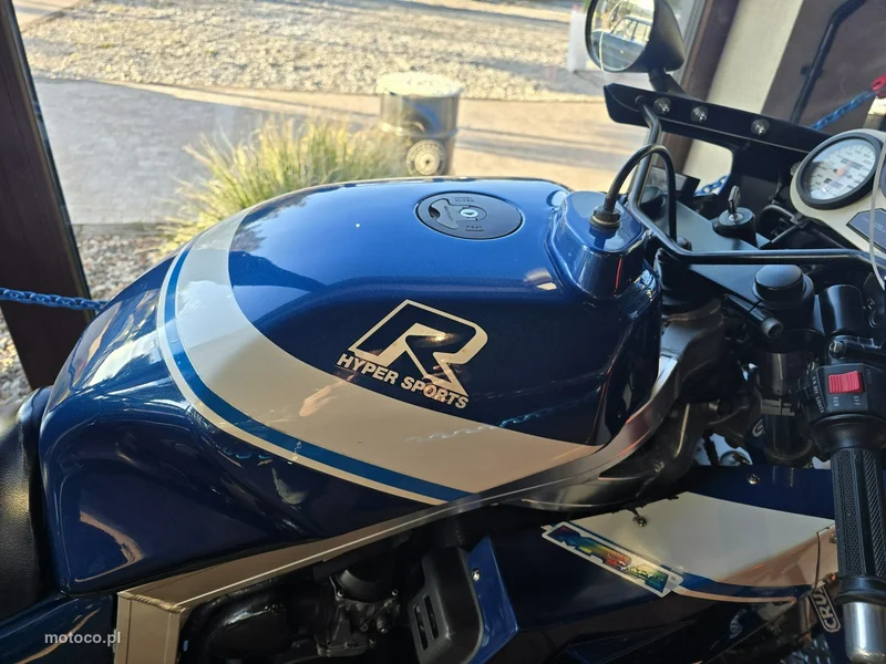 Suzuki GSX-R 4