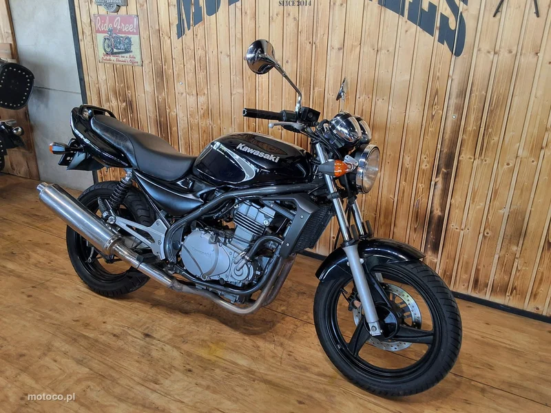 Kawasaki ER 9