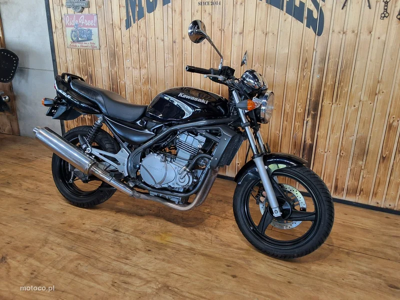 Kawasaki ER 12