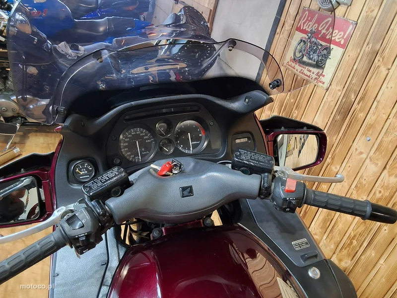 Honda ST 6