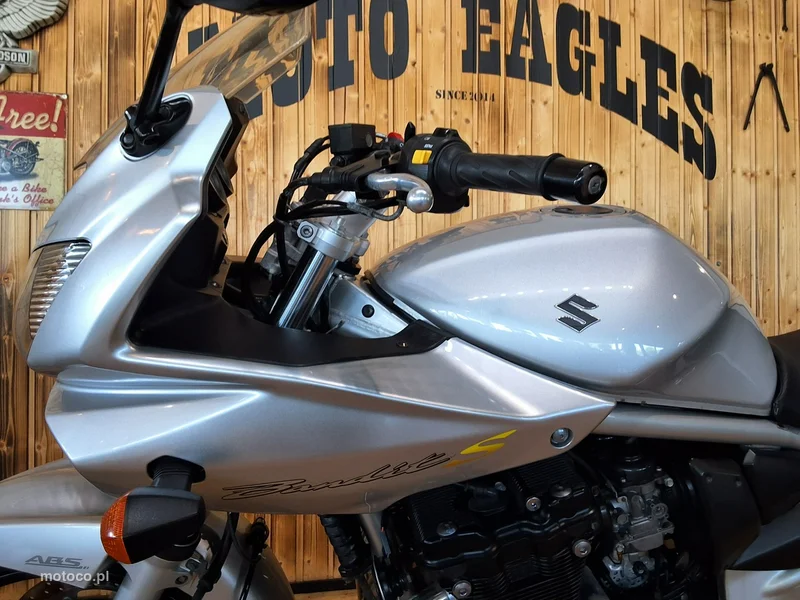 Suzuki Bandit 12