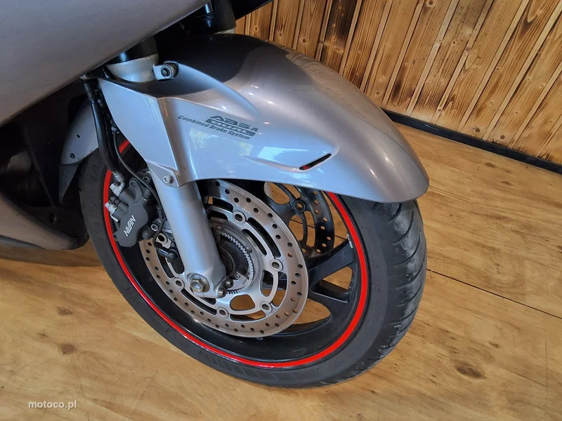 Honda ST 6