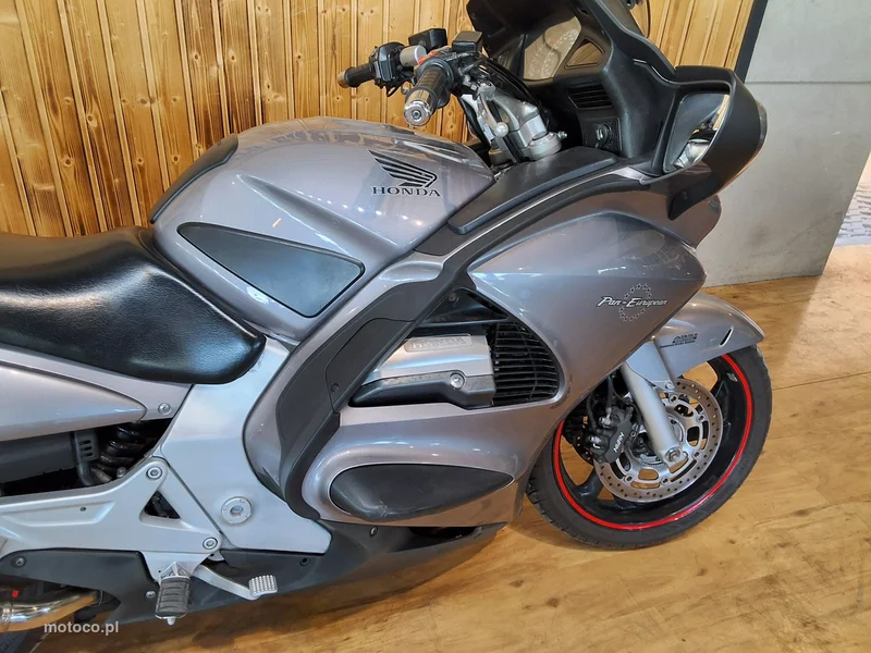 Honda ST 8