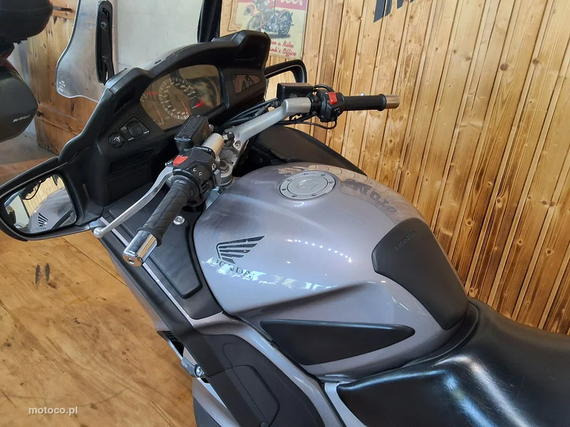 Honda ST 9