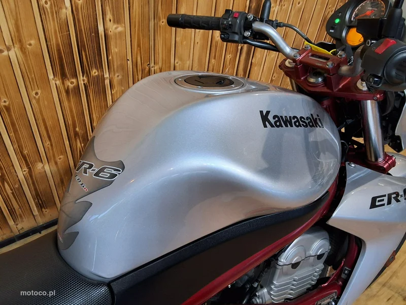 Kawasaki ER 6